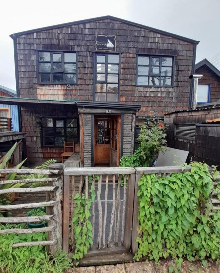 Hostal Palafito Waiwen Castro Bagian luar foto
