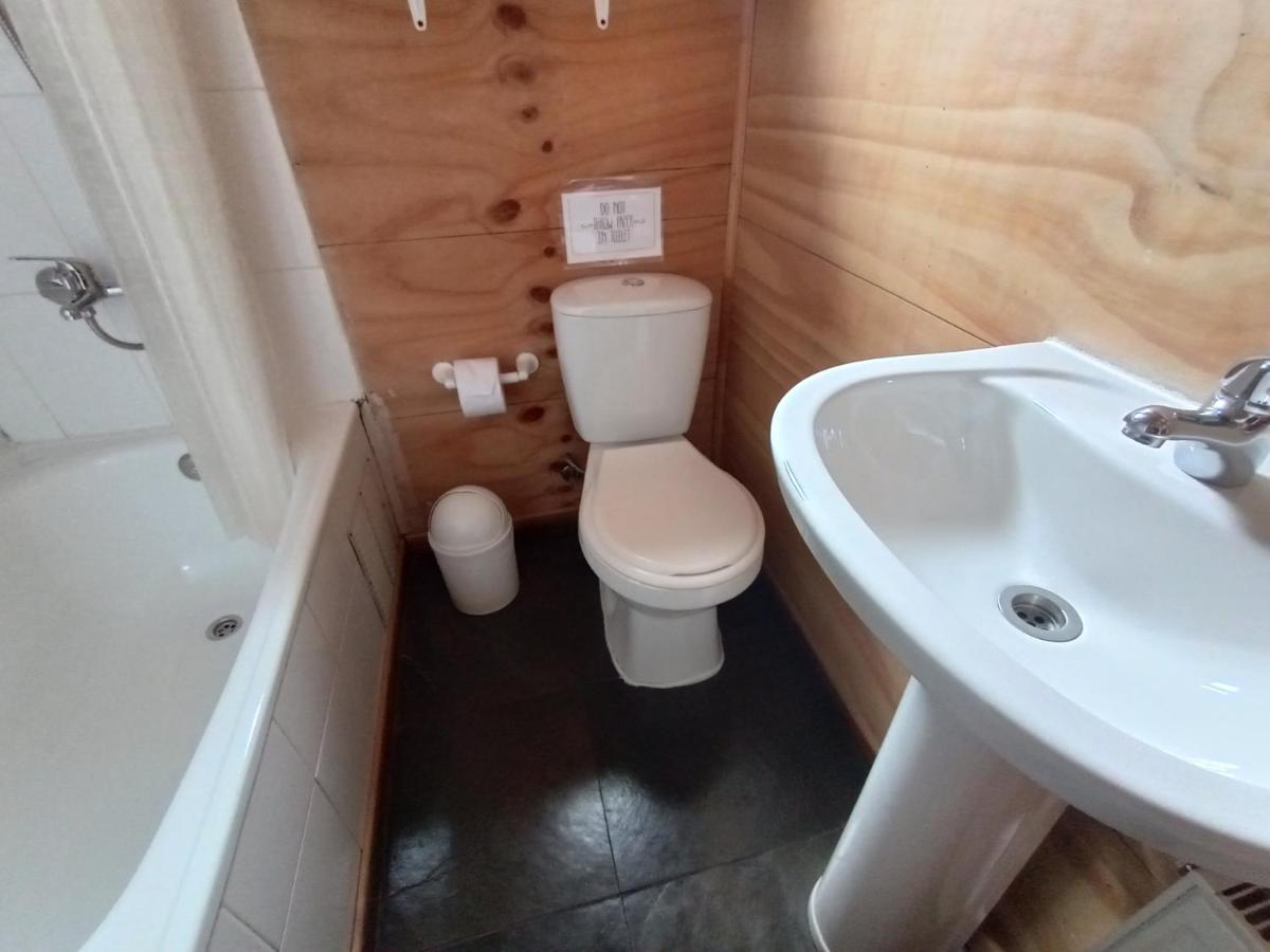Hostal Palafito Waiwen Castro Bagian luar foto